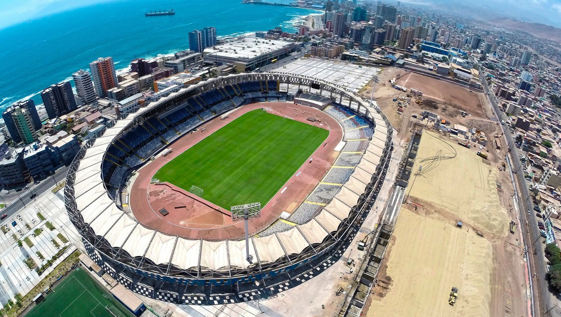 https://mdw-travel-data-us-east-1.s3.amazonaws.com/img/country/Chile/Estadio-Regional-de-Antofagasta/img_02.jpg