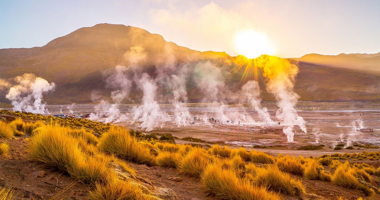 https://mdw-travel-data-us-east-1.s3.amazonaws.com/img/country/Chile/Geysers-El-Tatio/img_01.jpg
