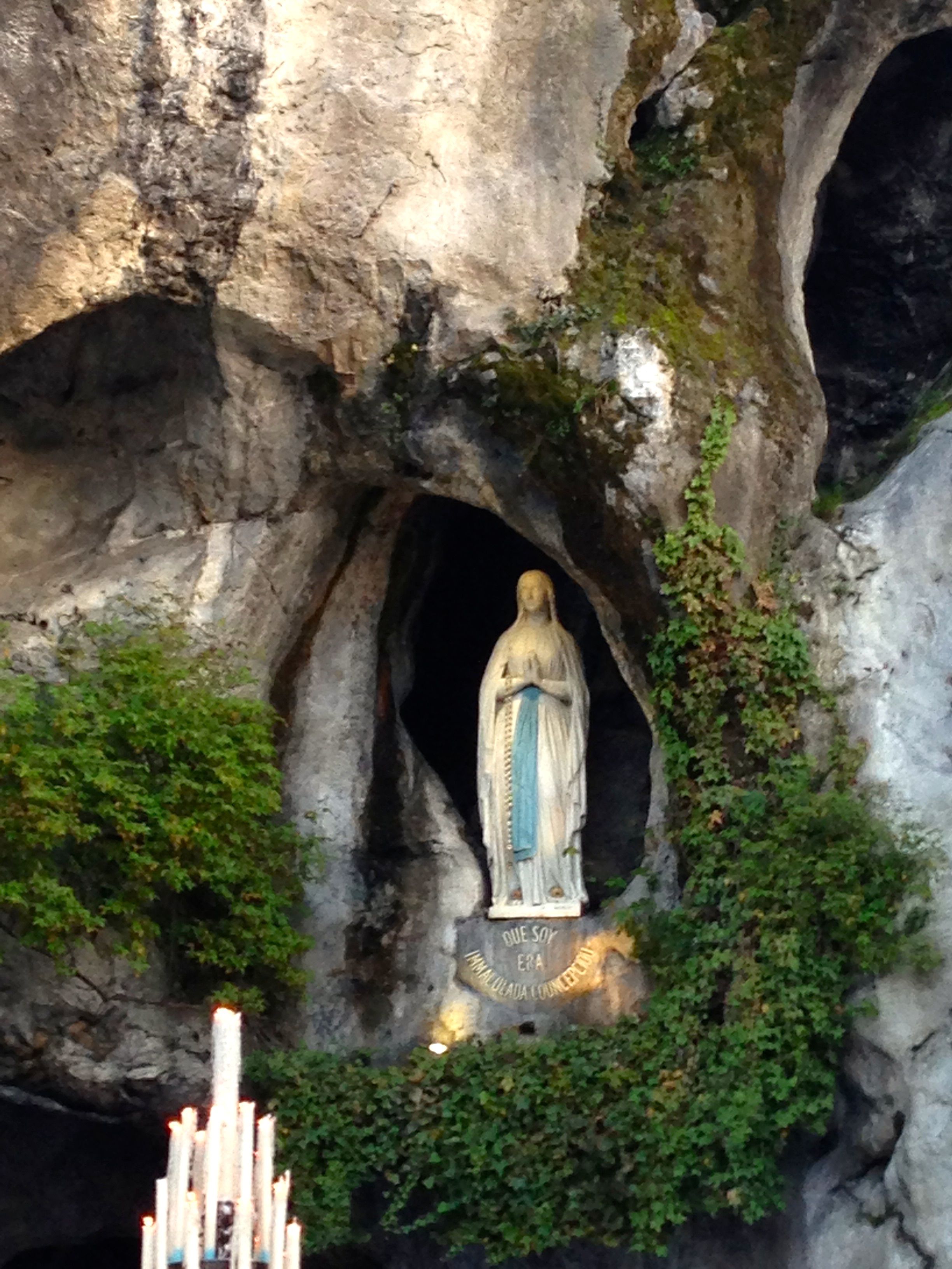 https://mdw-travel-data-us-east-1.s3.amazonaws.com/img/country/Chile/Grotto-Virgin-of-Lourdes/img_00.jpg