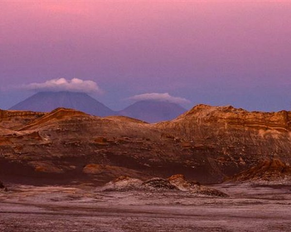 https://mdw-travel-data-us-east-1.s3.amazonaws.com/img/country/Chile/Hito-Geografico/img_03.jpg