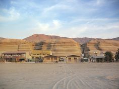 https://mdw-travel-data-us-east-1.s3.amazonaws.com/img/country/Chile/Hornitos-Beach/img_03.jpg