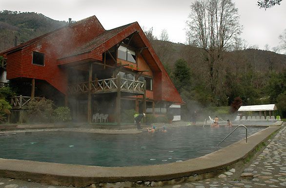 https://mdw-travel-data-us-east-1.s3.amazonaws.com/img/country/Chile/Huife-Hot-Springs/img_01.jpg
