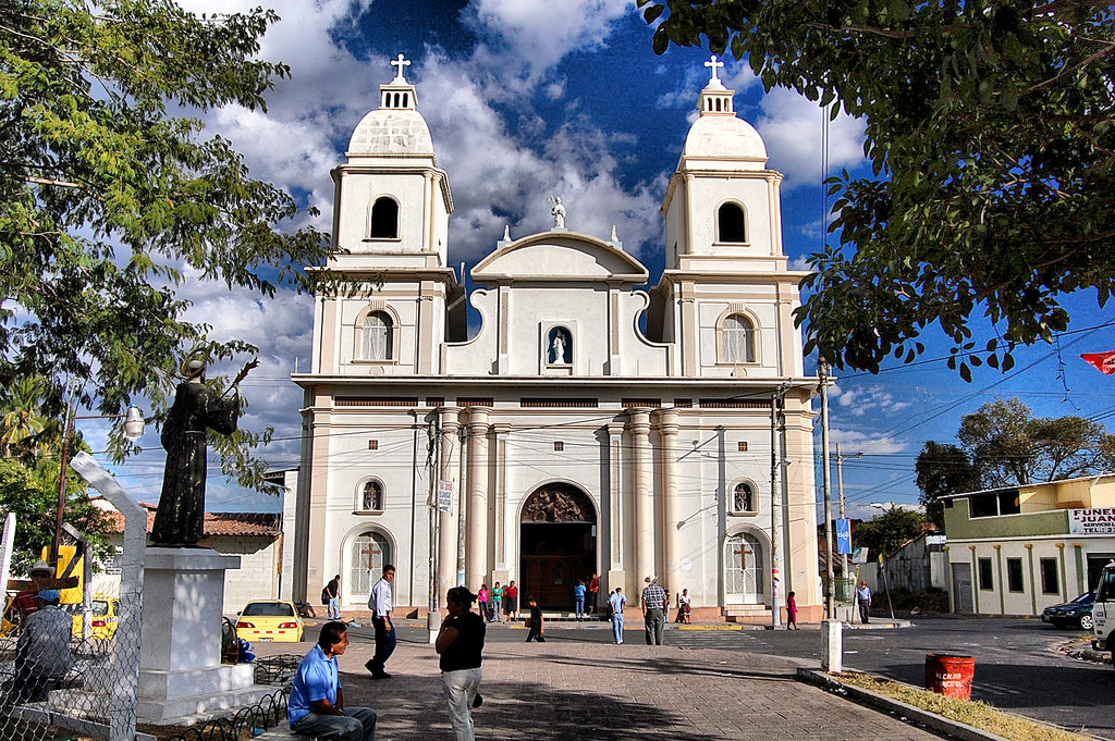 https://mdw-travel-data-us-east-1.s3.amazonaws.com/img/country/Chile/Iglesia-de-San-Vicente/img_02.jpg