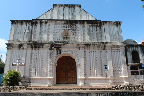 https://mdw-travel-data-us-east-1.s3.amazonaws.com/img/country/Chile/Iglesia-de-San-Vicente/img_03.jpg