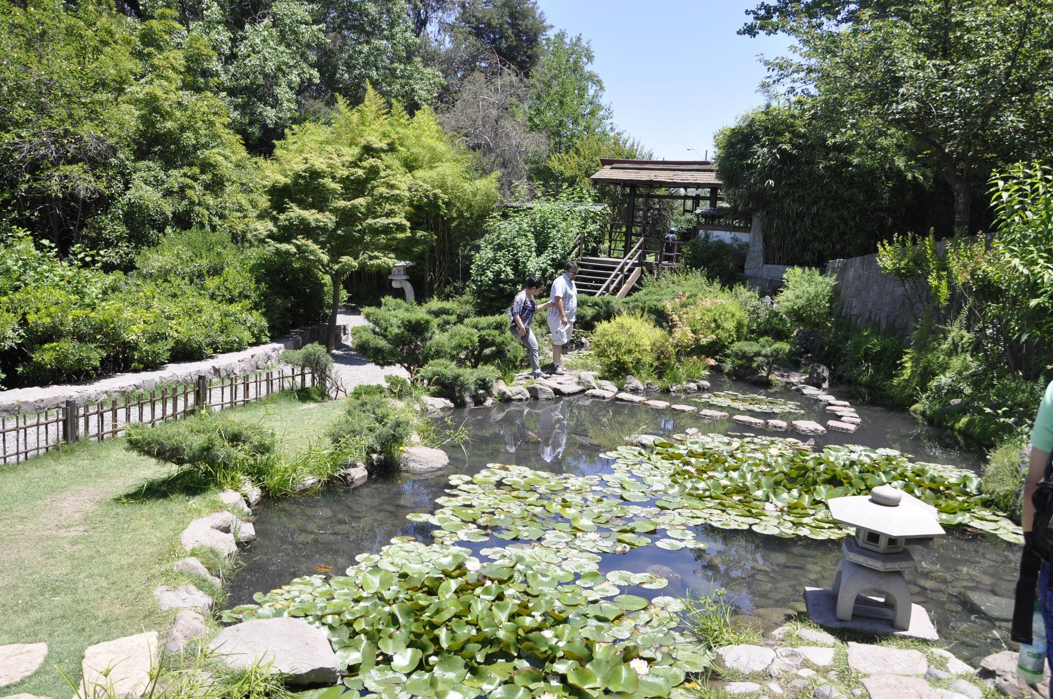 https://mdw-travel-data-us-east-1.s3.amazonaws.com/img/country/Chile/Japanese-Garden/img_02.jpg