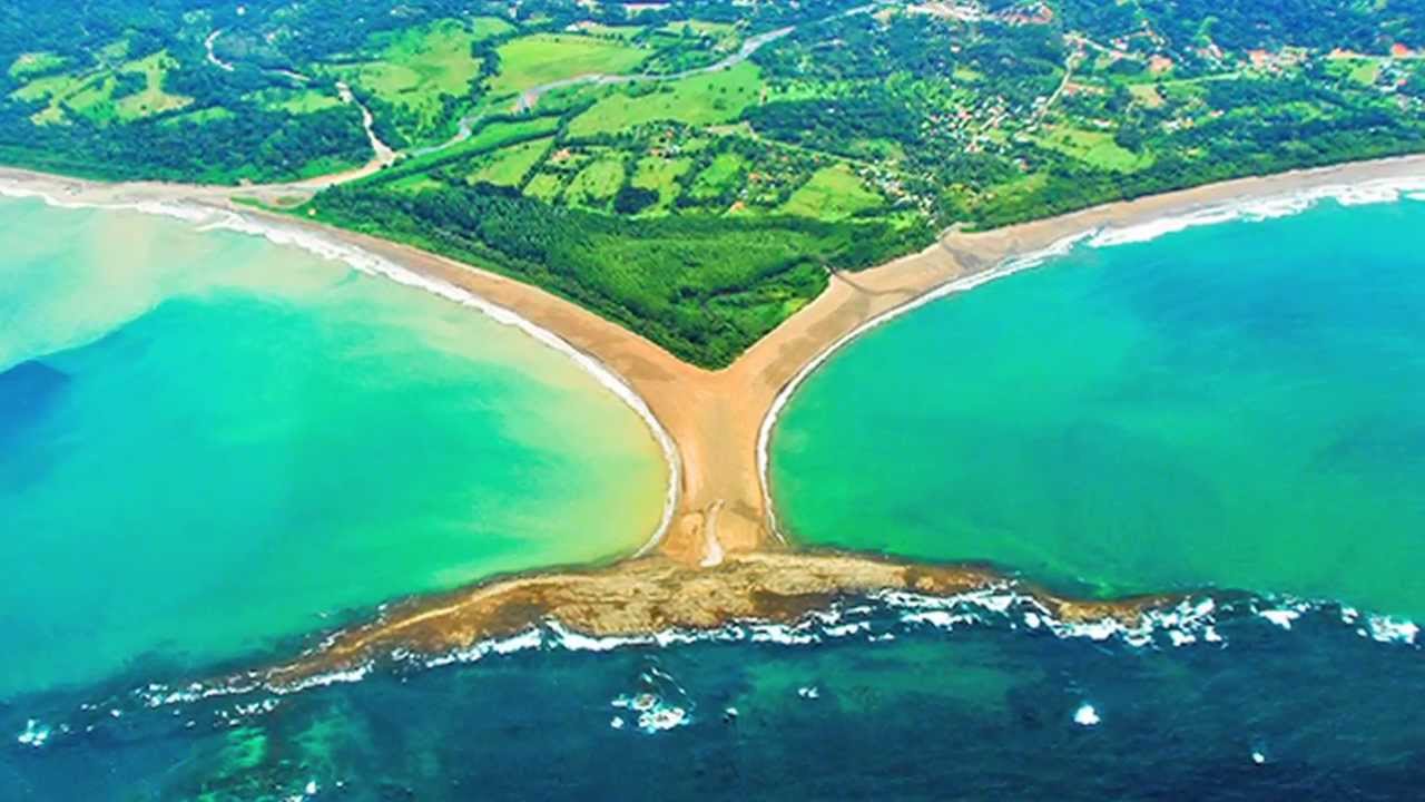 https://mdw-travel-data-us-east-1.s3.amazonaws.com/img/country/Chile/La-Ballena-Beach/img_00.jpg