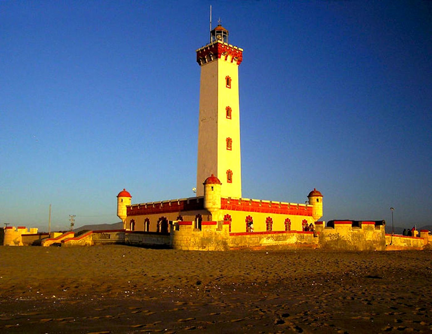 https://mdw-travel-data-us-east-1.s3.amazonaws.com/img/country/Chile/La-Portada-Lighthouse/img_00.jpg