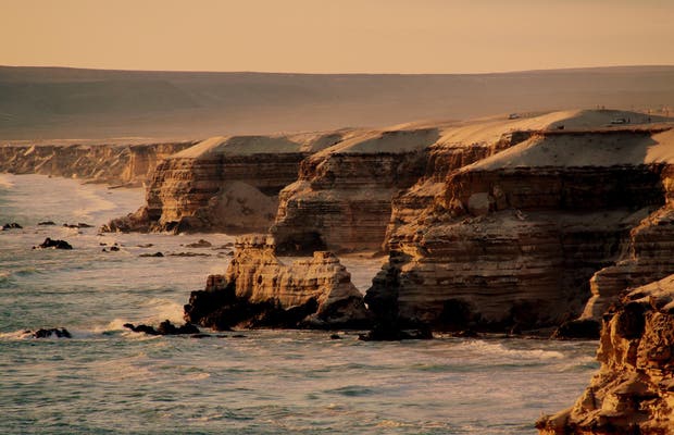 https://mdw-travel-data-us-east-1.s3.amazonaws.com/img/country/Chile/La-Portada-Natural-Monument/img_02.jpg