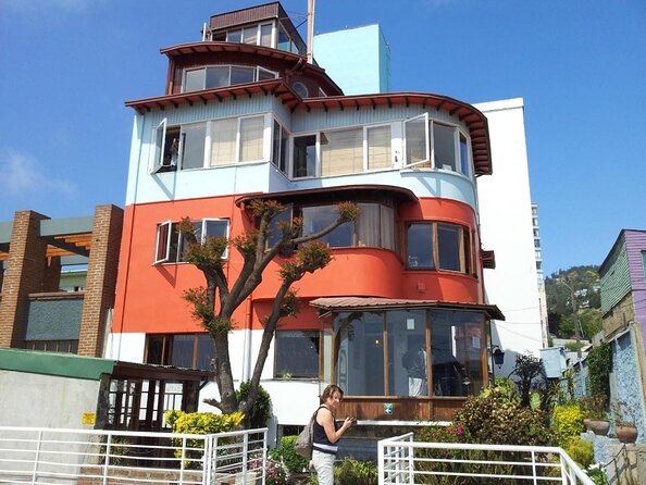https://mdw-travel-data-us-east-1.s3.amazonaws.com/img/country/Chile/La-Sebastiana/img_02.jpg