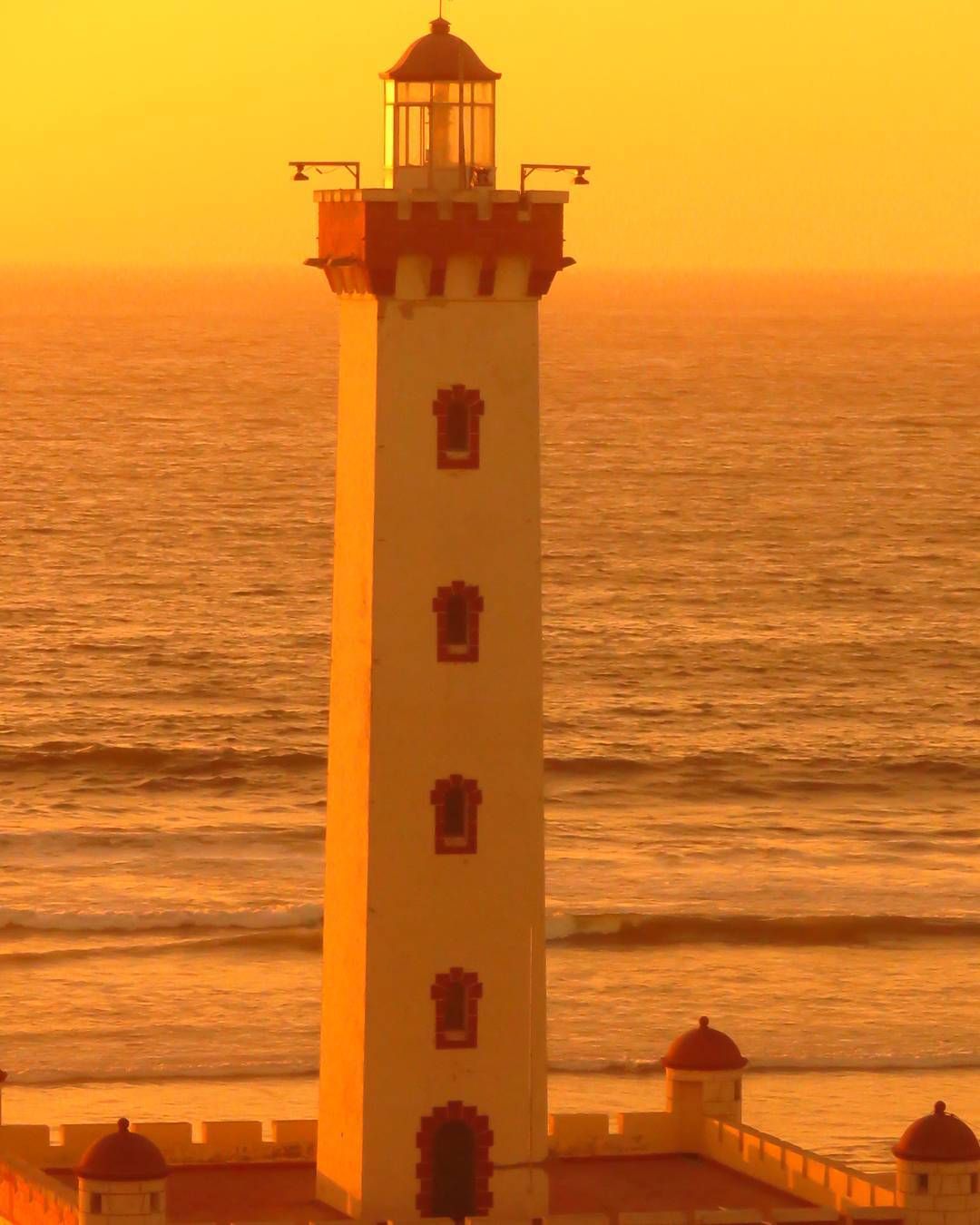 https://mdw-travel-data-us-east-1.s3.amazonaws.com/img/country/Chile/La-Serena-Lighthouse/img_02.jpg