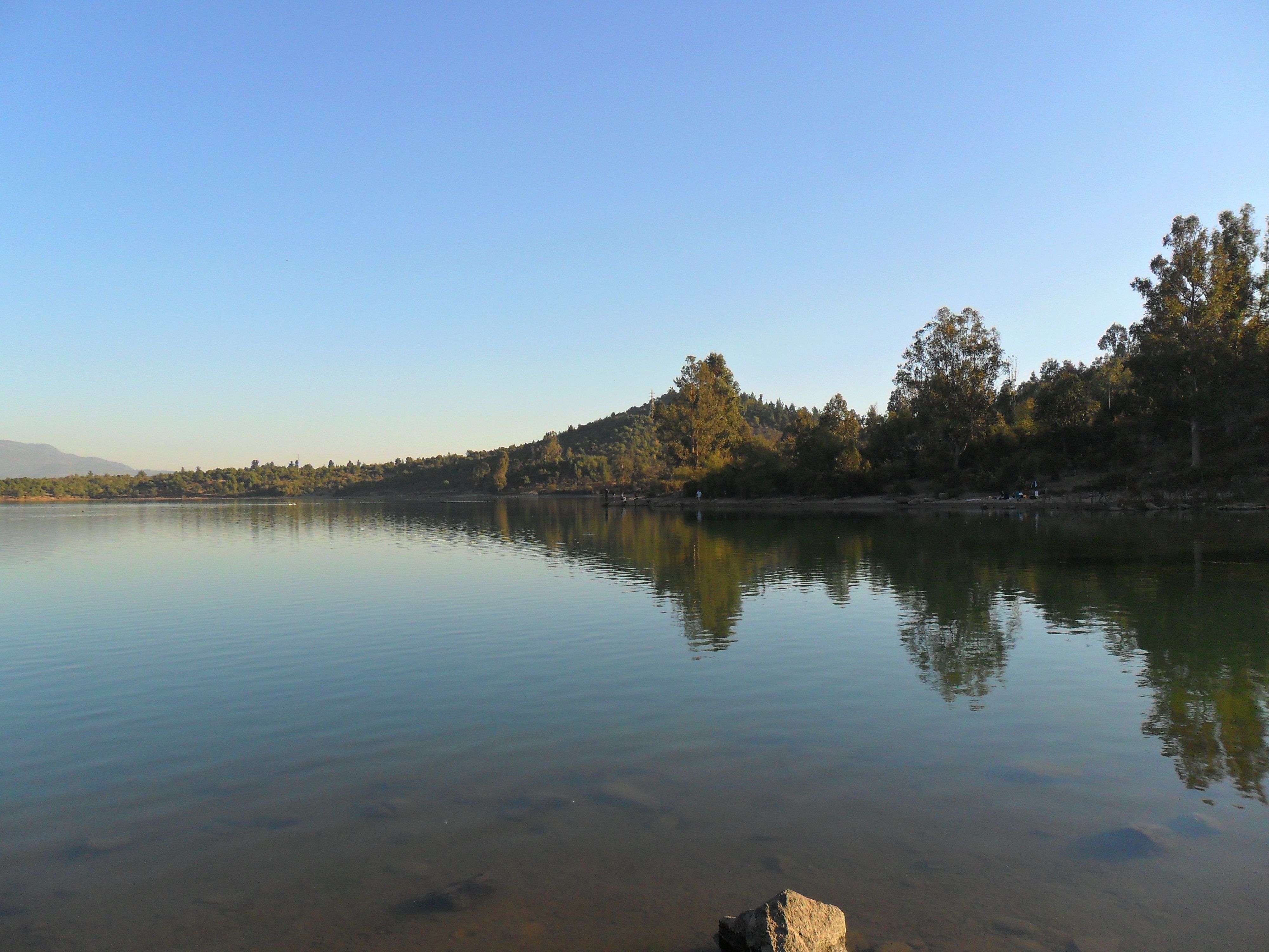 https://mdw-travel-data-us-east-1.s3.amazonaws.com/img/country/Chile/Lago-Colbun/img_00.jpg