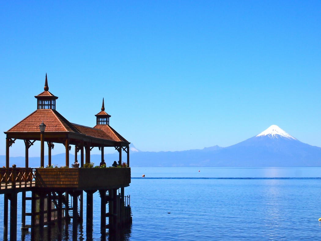 https://mdw-travel-data-us-east-1.s3.amazonaws.com/img/country/Chile/Lago-Llanquihue/img_03.jpg