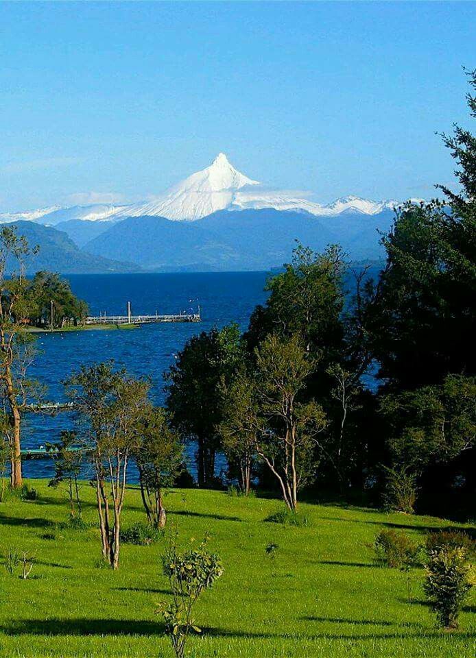 https://mdw-travel-data-us-east-1.s3.amazonaws.com/img/country/Chile/Lago-Rupanco/img_00.jpg