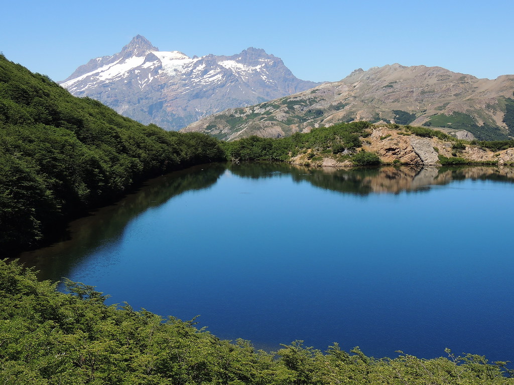 https://mdw-travel-data-us-east-1.s3.amazonaws.com/img/country/Chile/Laguna-del-Laja-National-Park/img_01.jpg