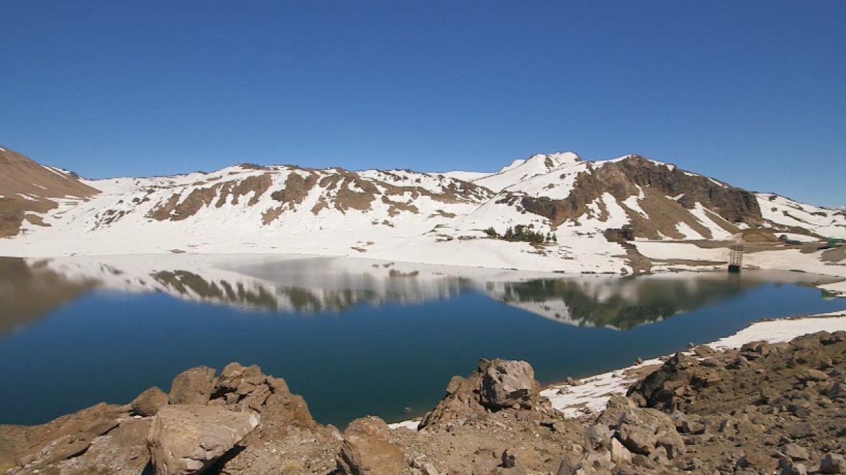 https://mdw-travel-data-us-east-1.s3.amazonaws.com/img/country/Chile/Laguna-del-Maule/img_01.jpg