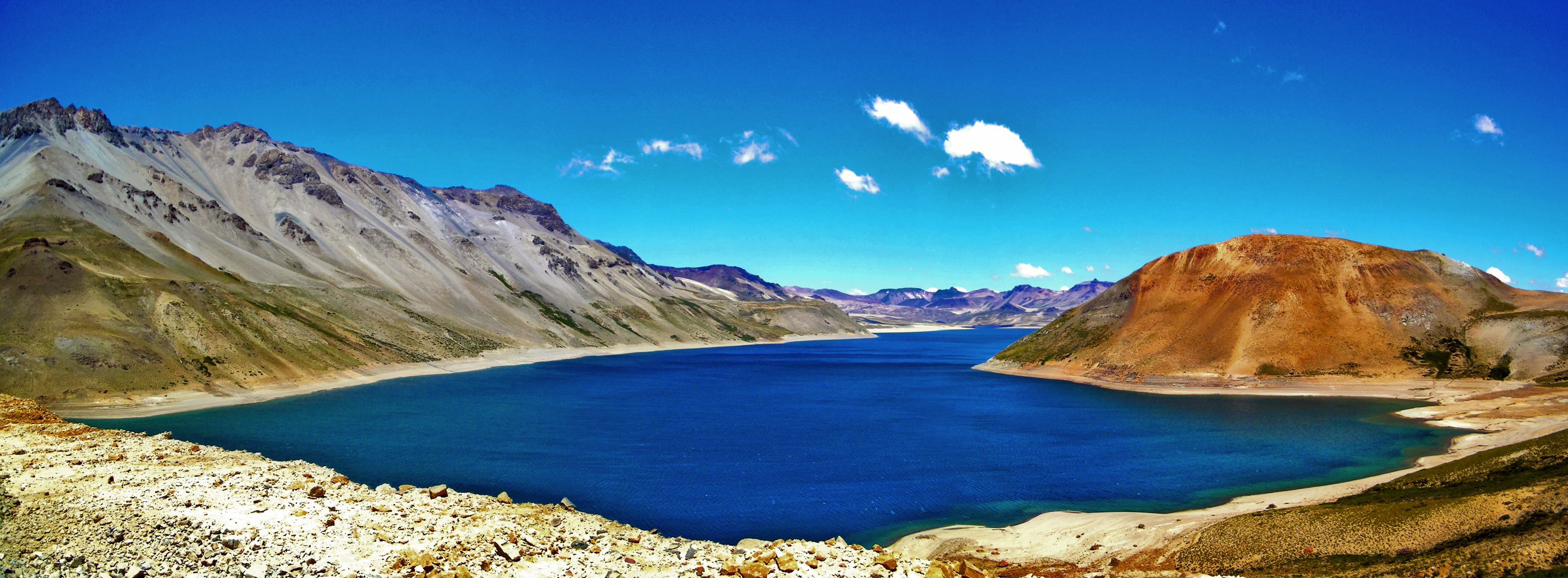 https://mdw-travel-data-us-east-1.s3.amazonaws.com/img/country/Chile/Laguna-del-Maule/img_03.jpg