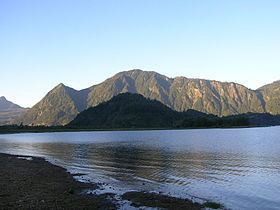 https://mdw-travel-data-us-east-1.s3.amazonaws.com/img/country/Chile/Lake-Pellaifa/img_01.jpg