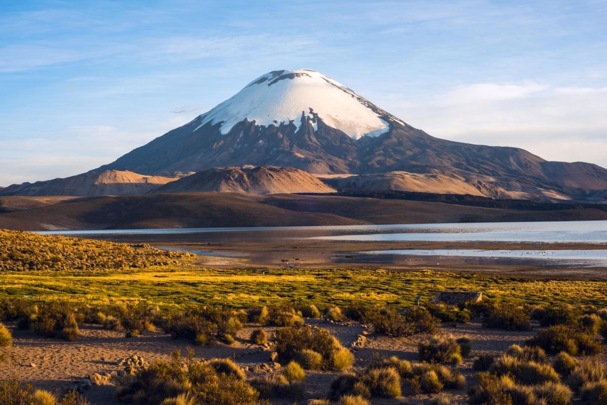 https://mdw-travel-data-us-east-1.s3.amazonaws.com/img/country/Chile/Lauca-National-Park/img_01.jpg