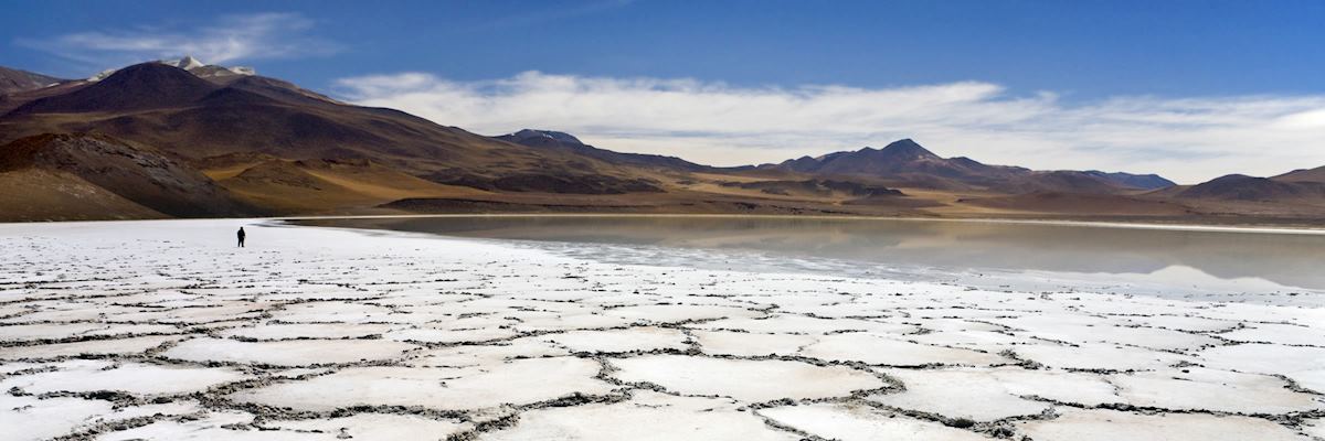 https://mdw-travel-data-us-east-1.s3.amazonaws.com/img/country/Chile/Lo-Gallardo-Salt-Flats/img_00.jpg