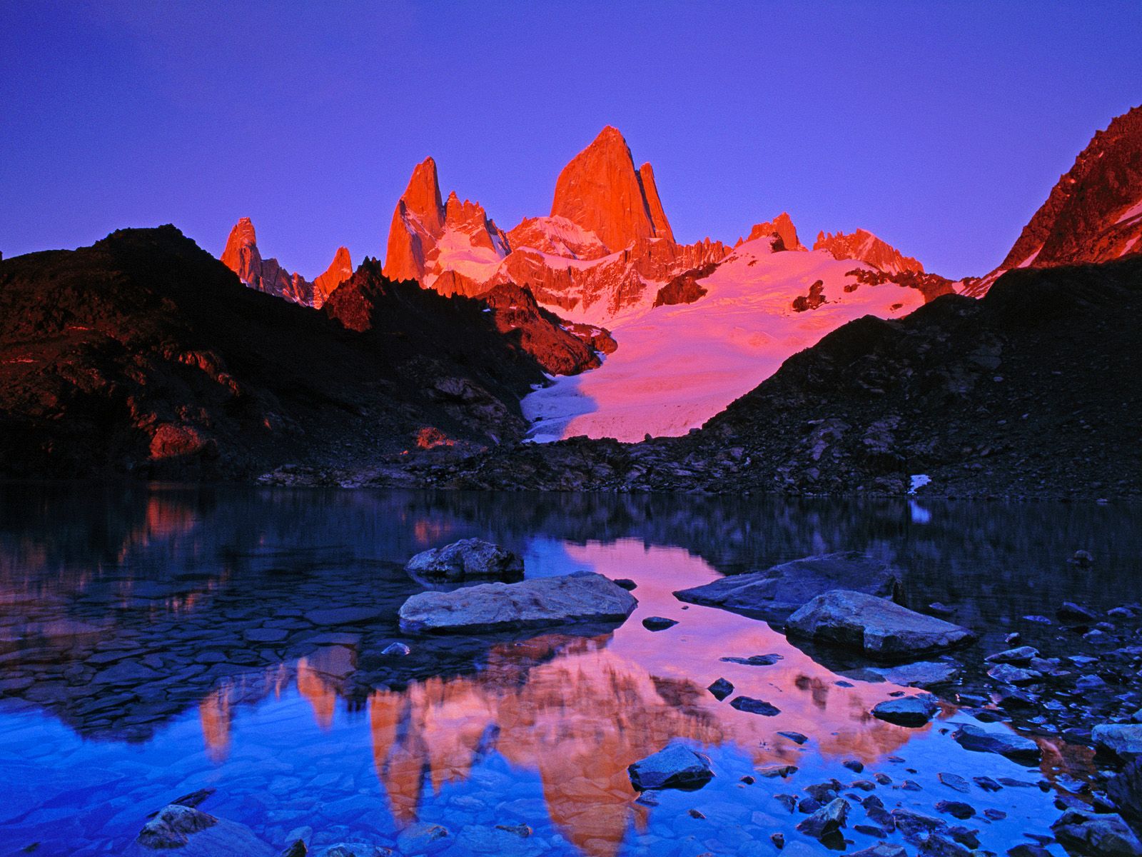 https://mdw-travel-data-us-east-1.s3.amazonaws.com/img/country/Chile/Los-Glaciares-National-Park/img_03.jpg