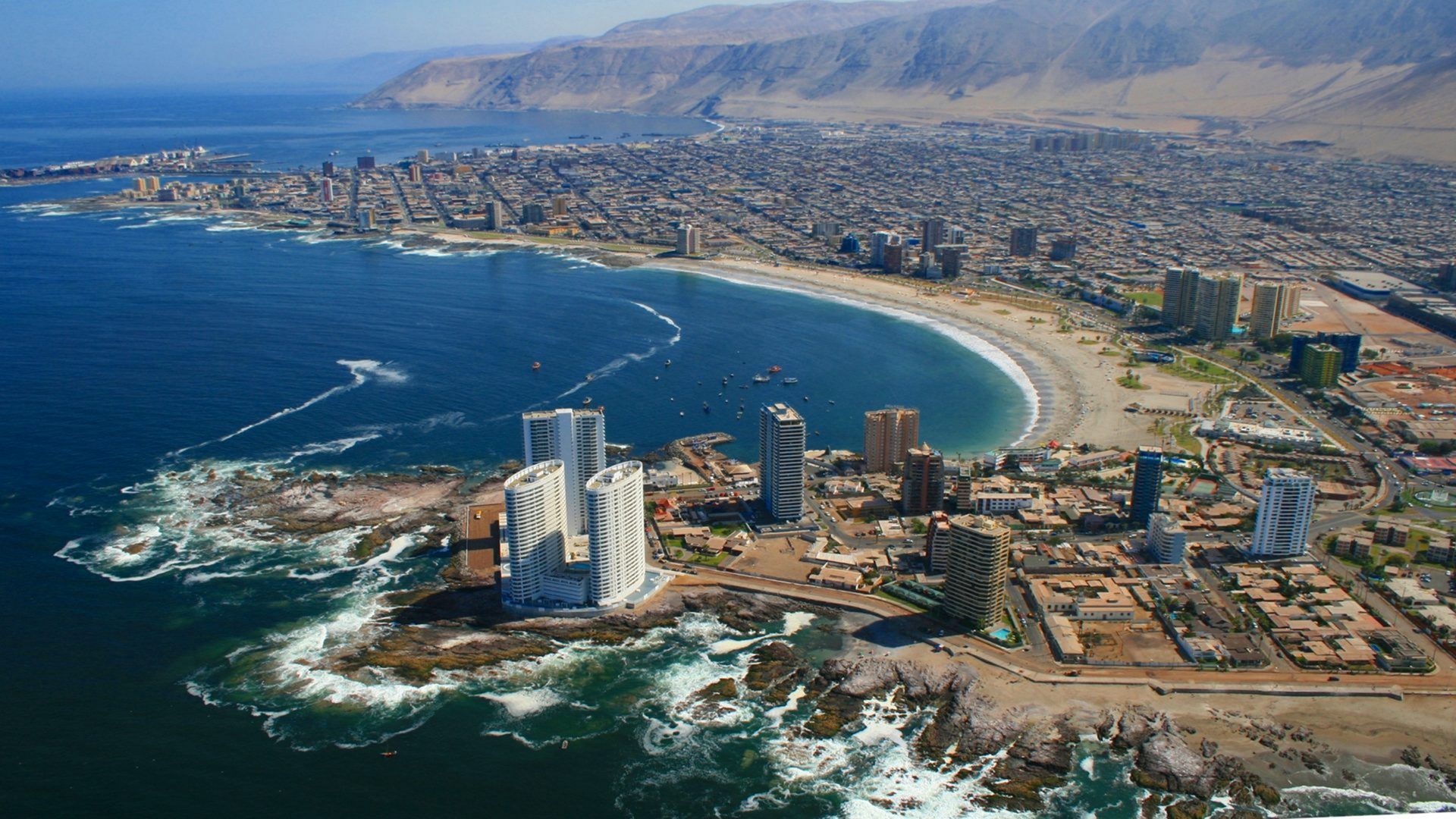 https://mdw-travel-data-us-east-1.s3.amazonaws.com/img/country/Chile/Mall-Plaza-Iquique/img_03.jpg