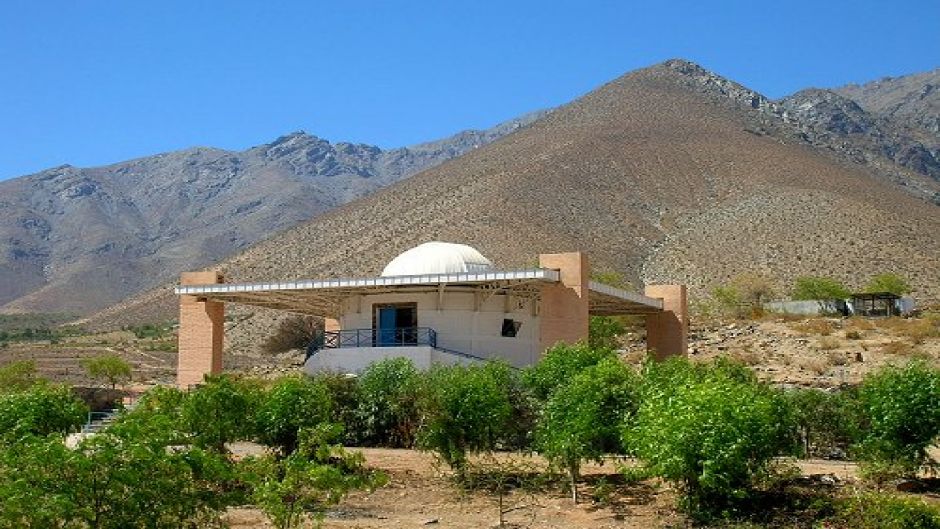 https://mdw-travel-data-us-east-1.s3.amazonaws.com/img/country/Chile/Mamalluca-Observatory/img_02.jpg