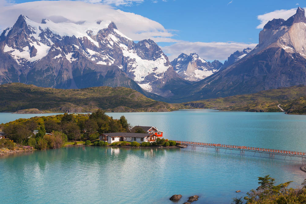 https://mdw-travel-data-us-east-1.s3.amazonaws.com/img/country/Chile/Monumento-Nacional-Paine/img_00.jpg