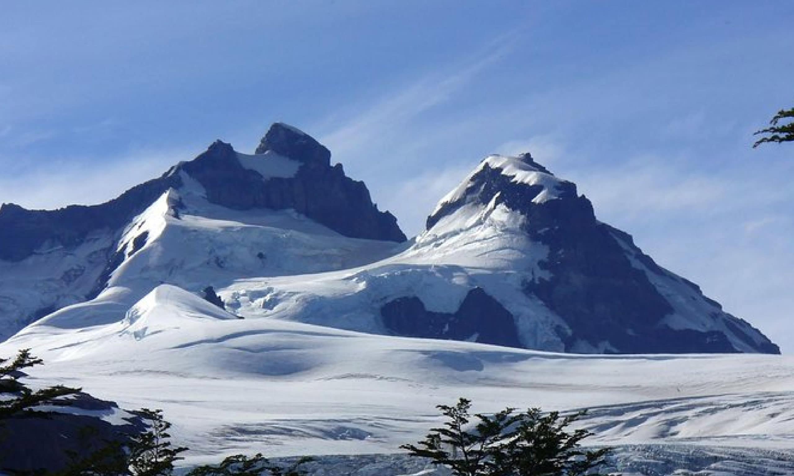 https://mdw-travel-data-us-east-1.s3.amazonaws.com/img/country/Chile/Mount-Tronador/img_00.jpg
