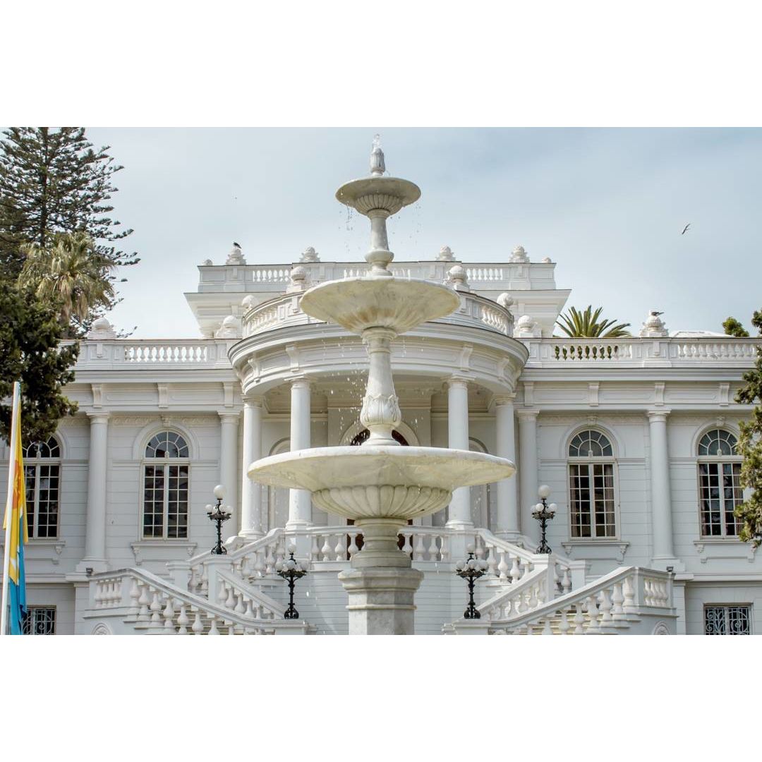 https://mdw-travel-data-us-east-1.s3.amazonaws.com/img/country/Chile/Palacio-Rioja/img_02.jpg