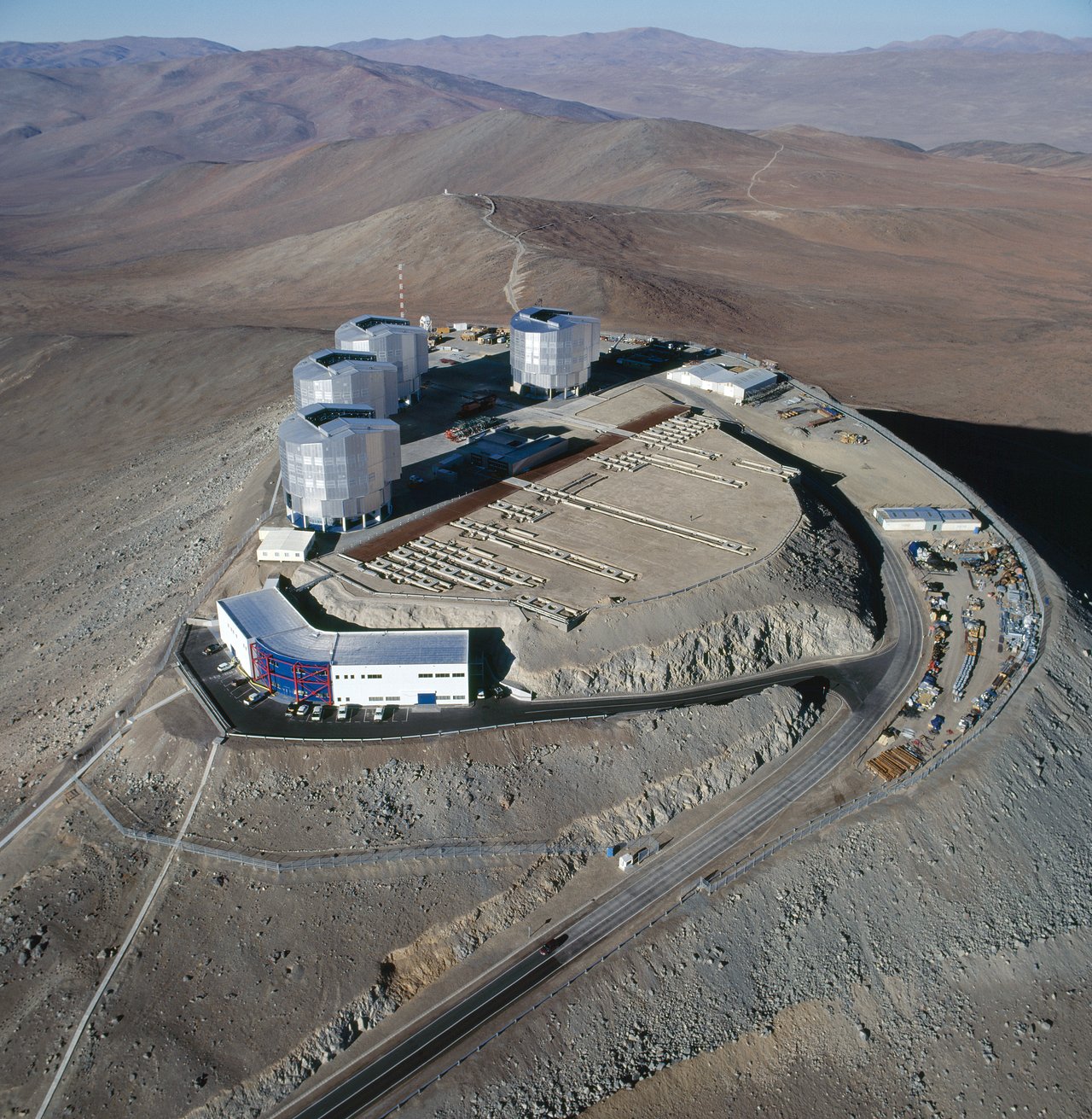 https://mdw-travel-data-us-east-1.s3.amazonaws.com/img/country/Chile/Paranal-Observatory/img_01.jpg