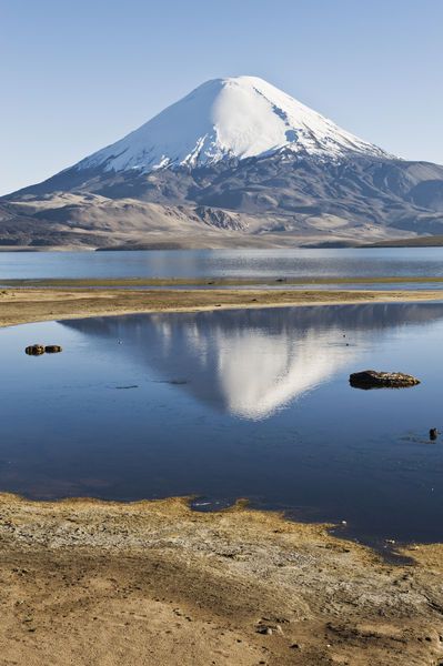 https://mdw-travel-data-us-east-1.s3.amazonaws.com/img/country/Chile/Parinacota-Volcano/img_00.jpg