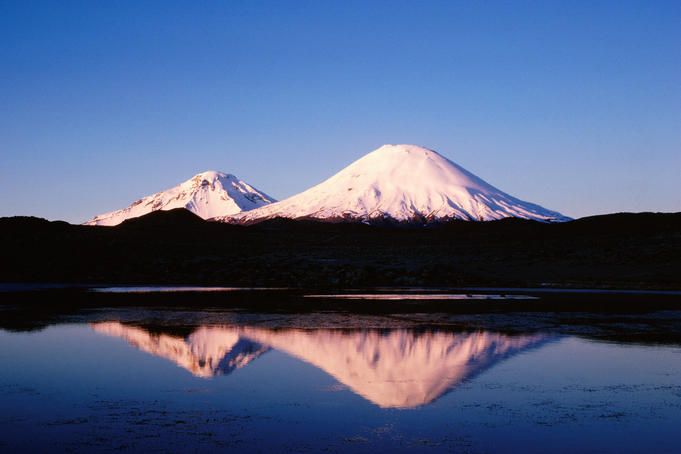 https://mdw-travel-data-us-east-1.s3.amazonaws.com/img/country/Chile/Parinacota-and-Pomerape-Volcanoes/img_03.jpg