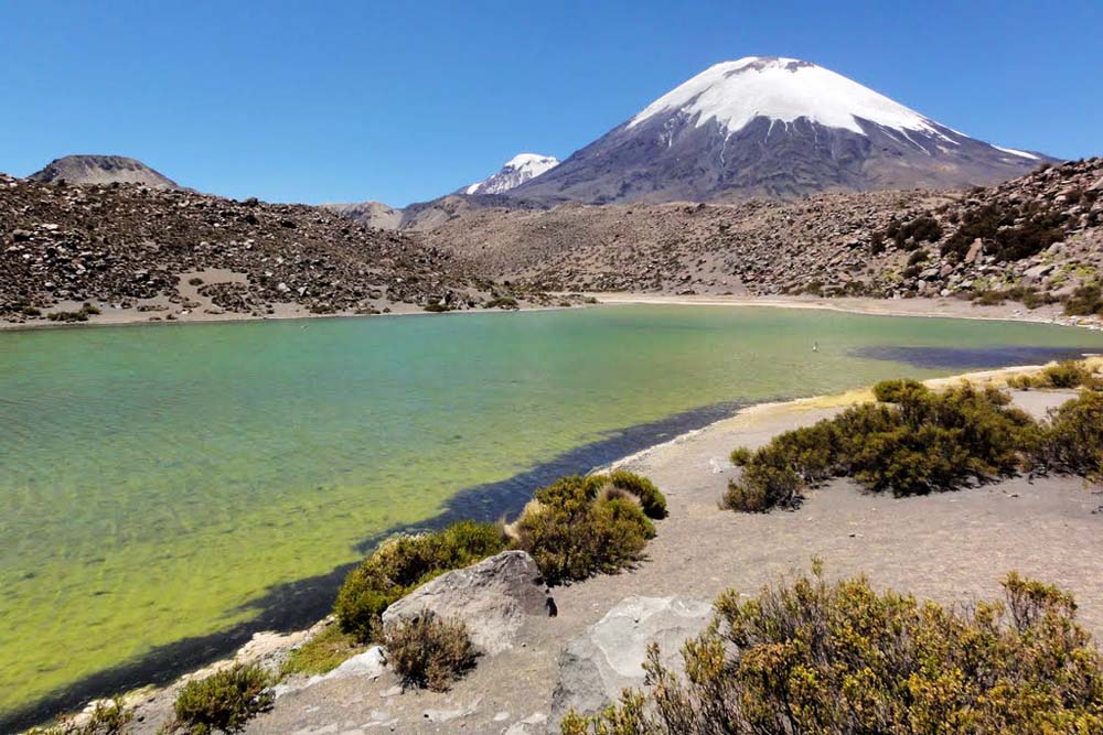 https://mdw-travel-data-us-east-1.s3.amazonaws.com/img/country/Chile/Parque-Nacional-Lauca/img_01.jpg