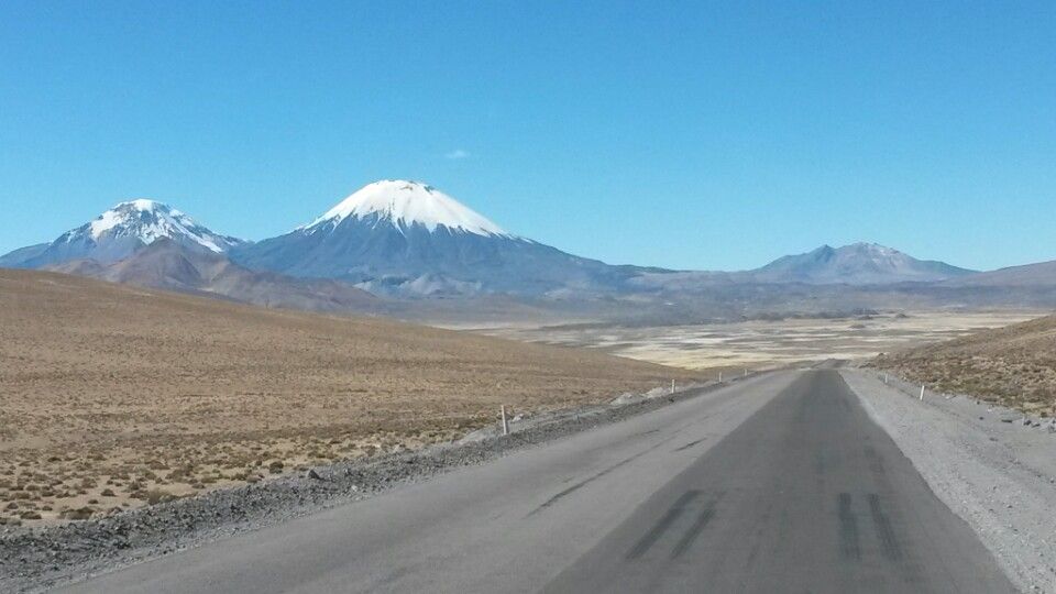 https://mdw-travel-data-us-east-1.s3.amazonaws.com/img/country/Chile/Parque-Nacional-Lauca/img_03.jpg