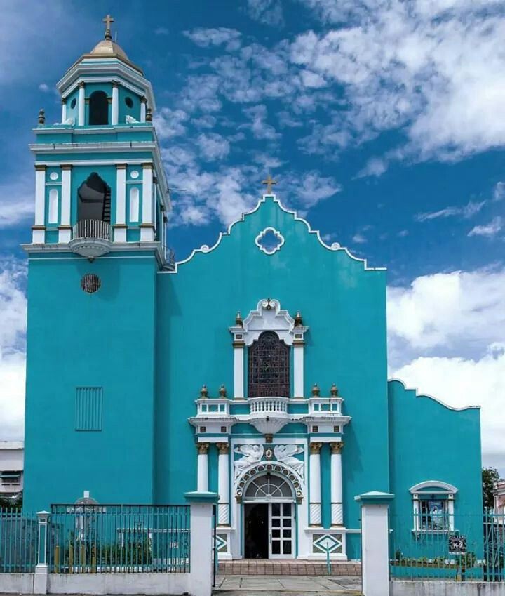 https://mdw-travel-data-us-east-1.s3.amazonaws.com/img/country/Chile/Parroquia-Sagrado-Corazon-de-Jesus/img_01.jpg