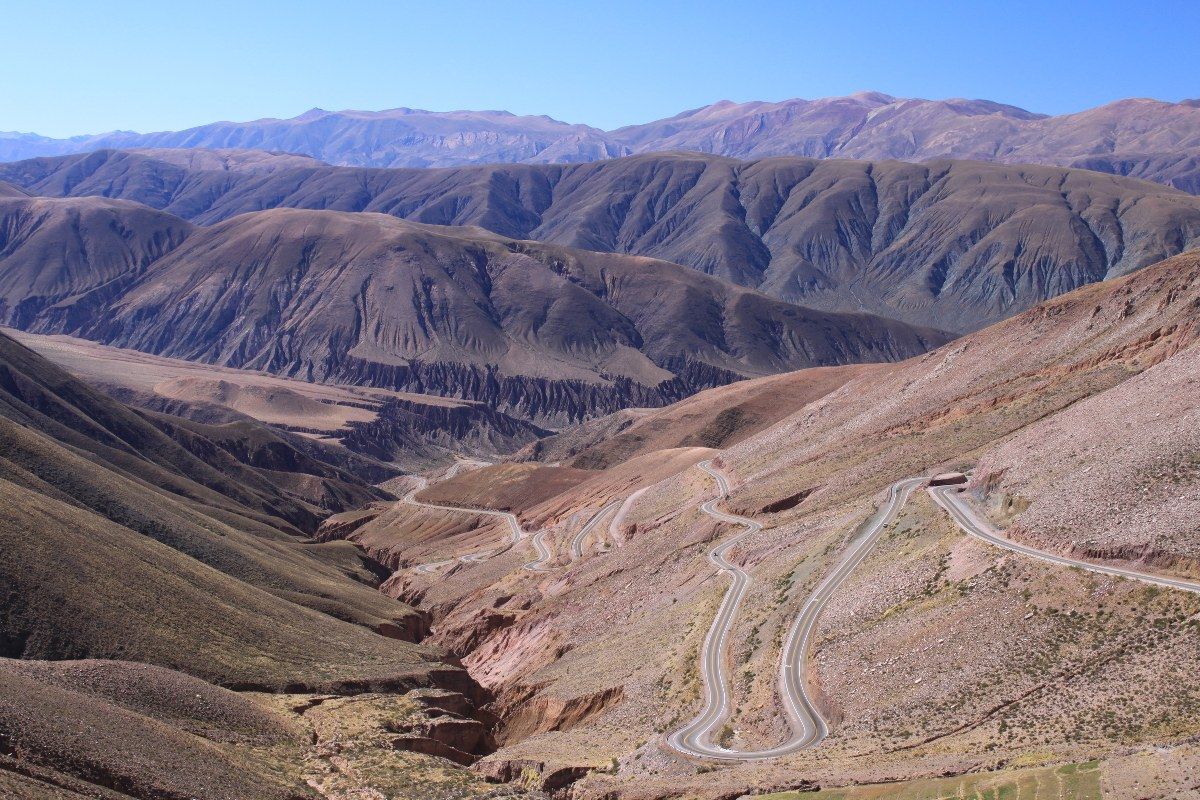 https://mdw-travel-data-us-east-1.s3.amazonaws.com/img/country/Chile/Paso-de-Jama/img_00.jpg