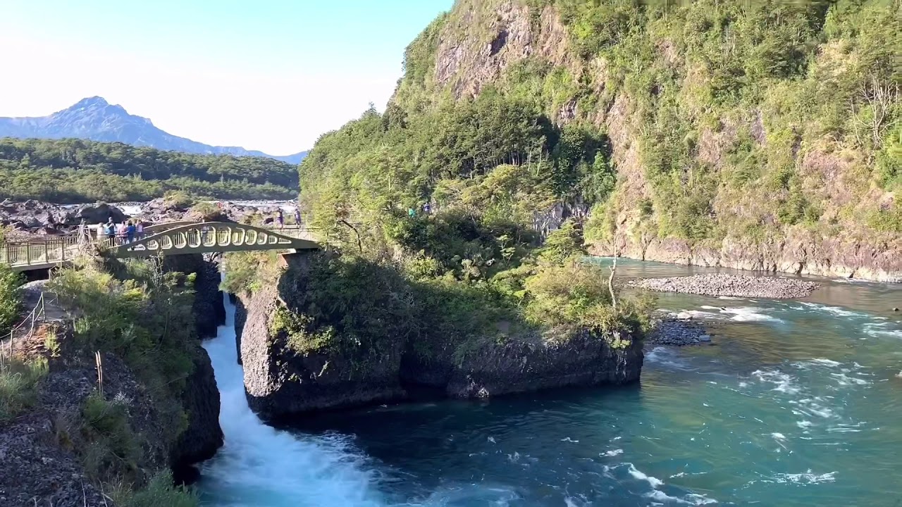 https://mdw-travel-data-us-east-1.s3.amazonaws.com/img/country/Chile/Petrohue-River/img_03.jpg