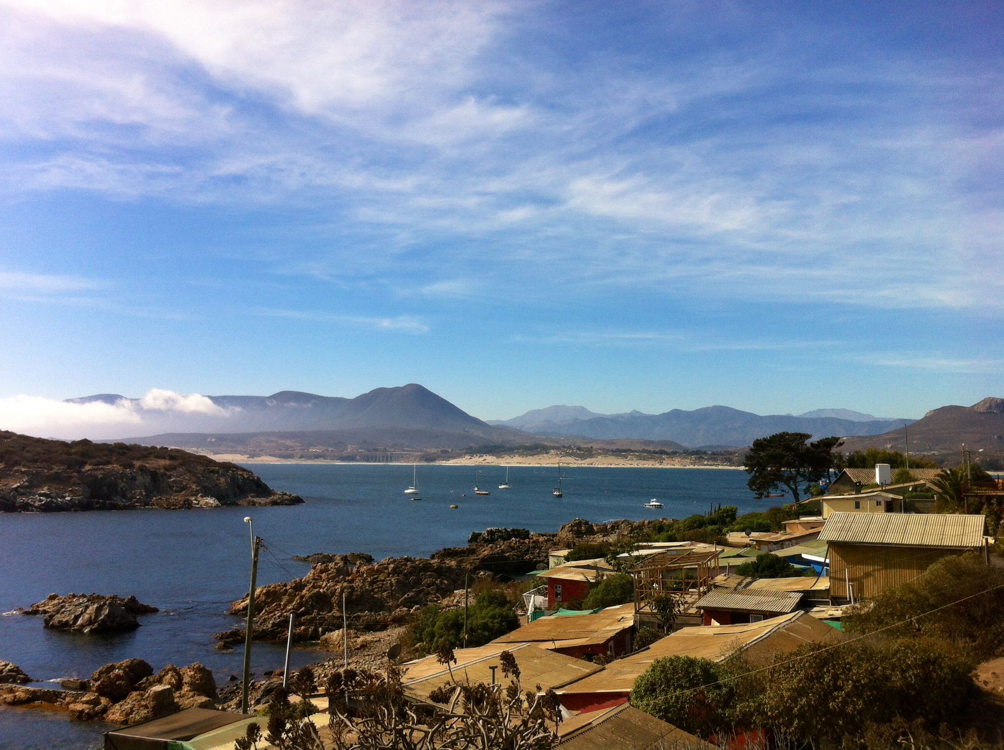 https://mdw-travel-data-us-east-1.s3.amazonaws.com/img/country/Chile/Pichidangui/img_03.jpg