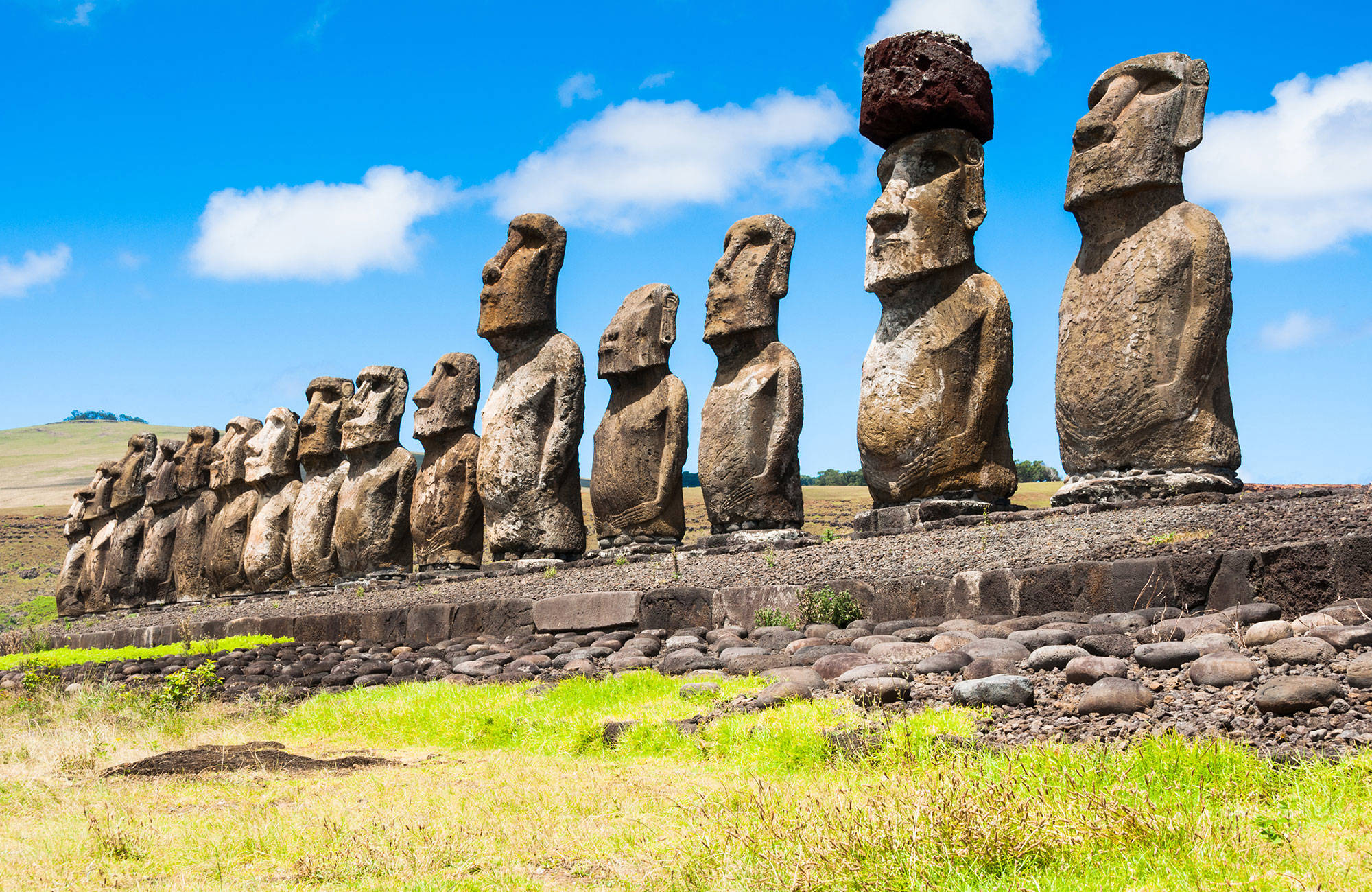 https://mdw-travel-data-us-east-1.s3.amazonaws.com/img/country/Chile/Piedra-Azul/img_01.jpg
