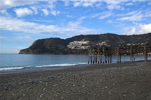https://mdw-travel-data-us-east-1.s3.amazonaws.com/img/country/Chile/Playa-La-Herradura/img_03.jpg