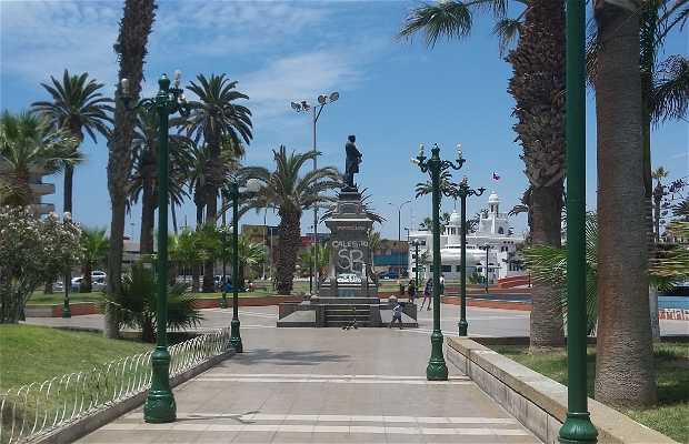 https://mdw-travel-data-us-east-1.s3.amazonaws.com/img/country/Chile/Plaza-de-Armas-de-Arica/img_01.jpg