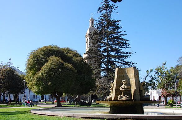 https://mdw-travel-data-us-east-1.s3.amazonaws.com/img/country/Chile/Plaza-de-Armas-de-La-Serena/img_02.jpg