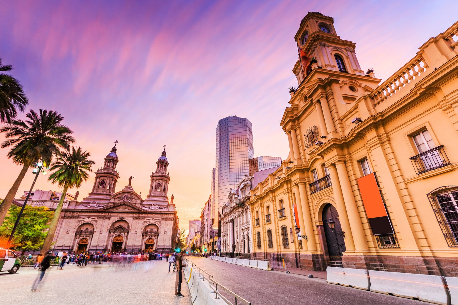https://mdw-travel-data-us-east-1.s3.amazonaws.com/img/country/Chile/Plaza-de-Armas-de-Los-Angeles/img_00.jpg
