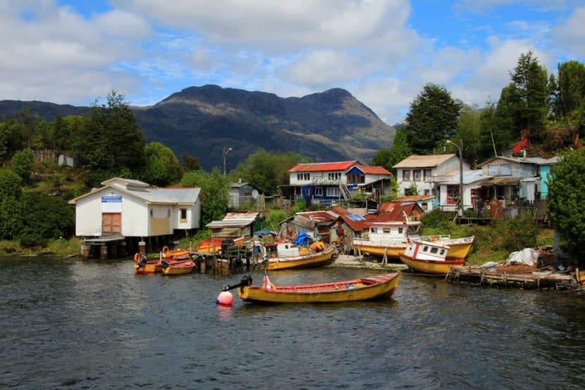 https://mdw-travel-data-us-east-1.s3.amazonaws.com/img/country/Chile/Puerto-Eden/img_01.jpg