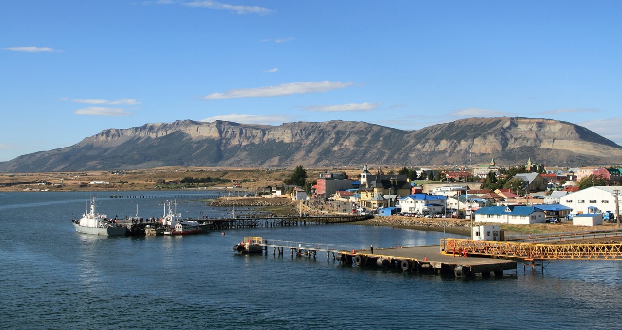 https://mdw-travel-data-us-east-1.s3.amazonaws.com/img/country/Chile/Puerto-Natales-Cathedral/img_03.jpg