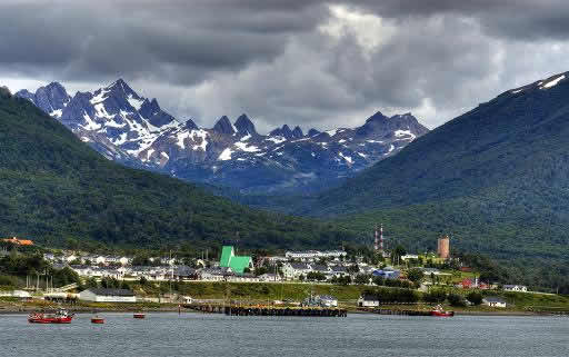 https://mdw-travel-data-us-east-1.s3.amazonaws.com/img/country/Chile/Puerto-Williams/img_02.jpg