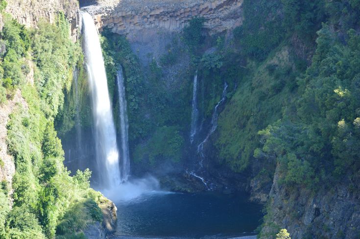 https://mdw-travel-data-us-east-1.s3.amazonaws.com/img/country/Chile/Radal-Siete-Tazas-National-Park/img_01.jpg