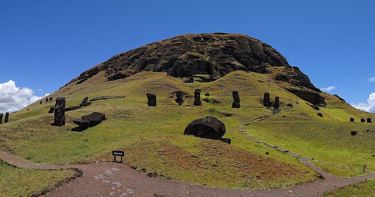 https://mdw-travel-data-us-east-1.s3.amazonaws.com/img/country/Chile/Rano-Raraku/img_01.jpg