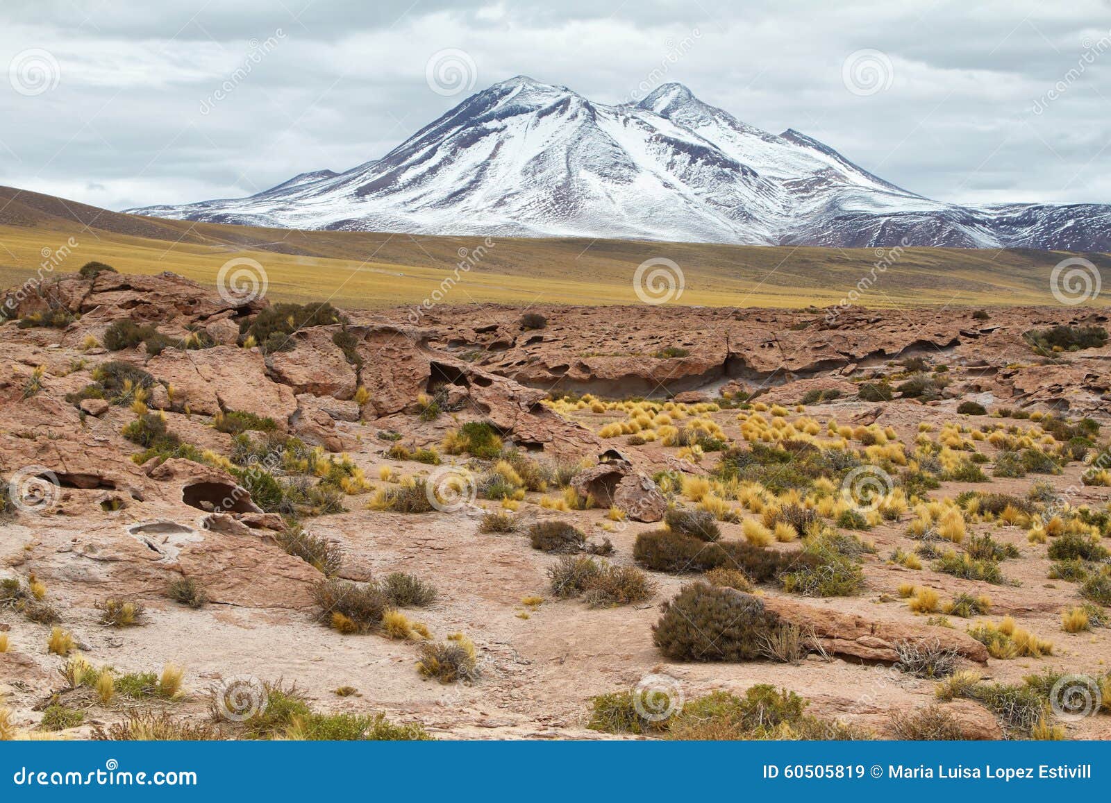 https://mdw-travel-data-us-east-1.s3.amazonaws.com/img/country/Chile/Red-Rock-Formations/img_03.jpg