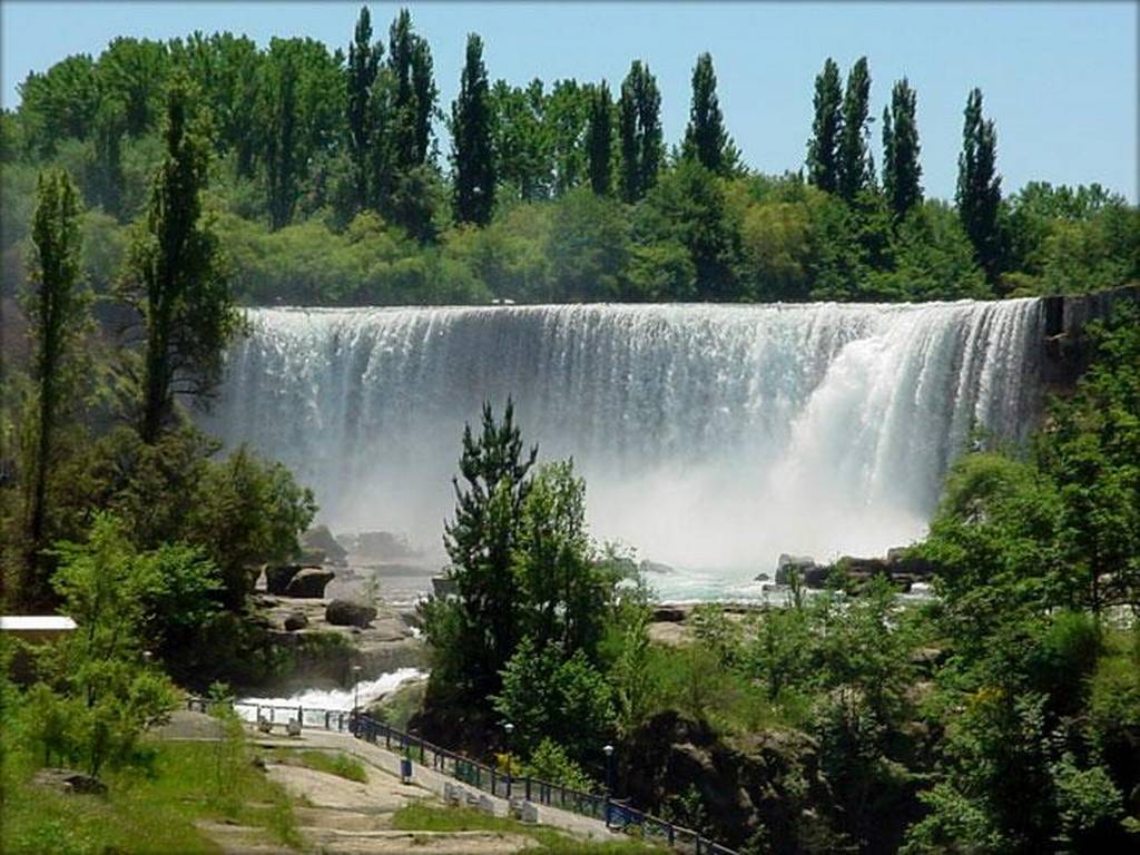 https://mdw-travel-data-us-east-1.s3.amazonaws.com/img/country/Chile/Salto-El-Leon/img_01.jpg